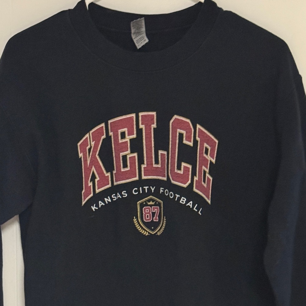 Travis Kelce Taylor Swift Sweatshirt - Picture 2 of 5